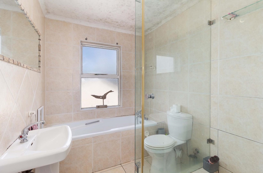 2 Bedroom Property for Sale in Woodbridge Island Western Cape